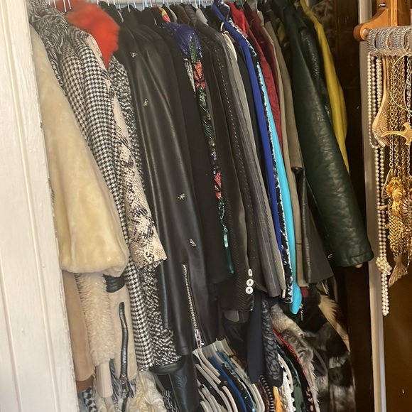 Meet your Posher, Kristin - Picture 2 of 7